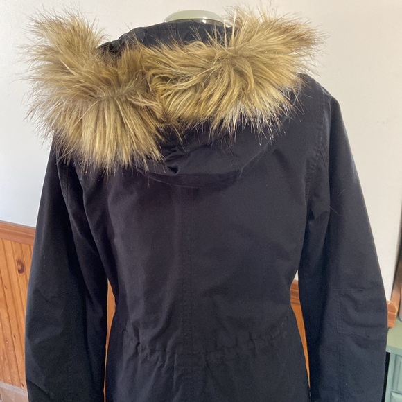 L.L.Bean Black Hooded East End Parka Size S Reg - Picture 5 of 8